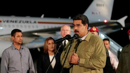 Maduro llegó ayer al aeropuerto José Martí de La Habana y habló con la prensa