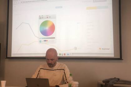 Juan Manuel Lucero del Google Newslab en su clase especial de herramientas de visualización y tendencias