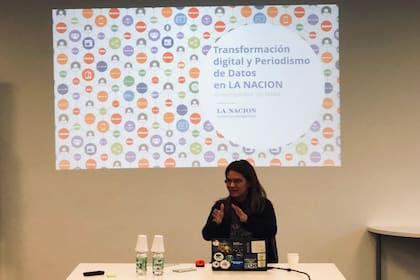 Momi Peralta Ramos, líder del equipo de LN Data, en la Maestría en Periodismo LN/UTDT