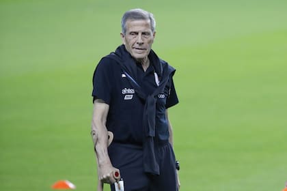 Oscar Washington Tabárez, el histórico entrenador de Uruguay, que afronta dos partidos decisivos rumbo a Qatar 2022.