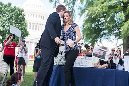 Maeve Kennedy MkKeande, nieta de Bob, desapareció junto a su hijo cuando estaban en una canoa en una bahía cerca de Washington DC