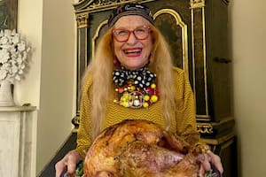 Magda Llohis tiene 82 años y se volvió viral en las redes sociales por su fórmula para llegar regia a las ocho décadas de vida