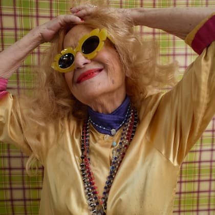 Magda tiene 82 años, es española y para llegar lúcida y sin problemas físicos no siguió las reglas que los demás le imponían