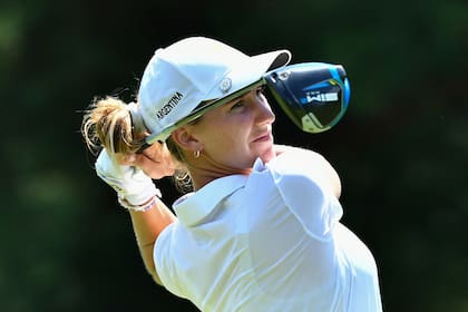 Magdalena Simmermacher, con un birdie en el par 3 del hoyo 7, pasa a tener una vuelta positiva por el momento.