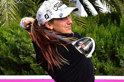 Magdalena Simmermacher, la golfista argentina que juega la segunda ronda del torneo individual por golpes hoy a partir de las 19.30.