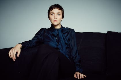Maggie Gyllenhaal interpreta a Nessa Stein en The Honorable Woman (HBO), una mujer condicionada por los secretos de su pasado.