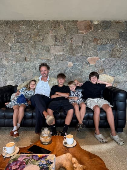 Magnolia junto a sus hermanos