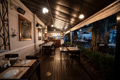 Magnolias Gourmet permite sentarse en el jardín y disfrutar de un entorno natural.