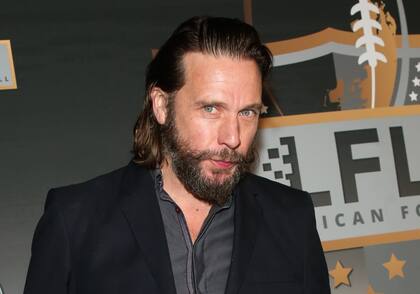 Magnus Fiennes se dedicó a la música