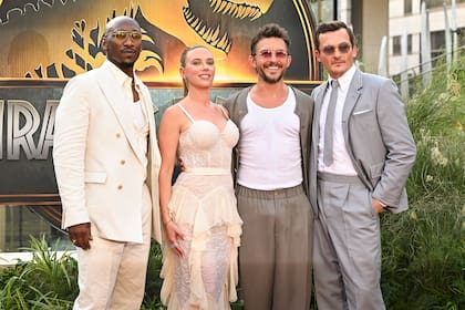 Mahershala Ali, Scarlett Johansson, Jonathan Bailey y Rupert Friend en la premier de Jurassic World: Renace el pasado lunes 23 de junio en el Lincoln Center de Nueva York