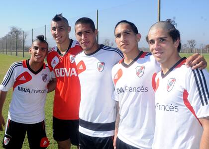 Maidana, el peluquero, con los cuatro juveniles