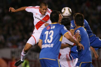 Maidana llegó a River a mitad de 2010, un año antes del descenso, y en su primer semestre le marcó un gol a Boca