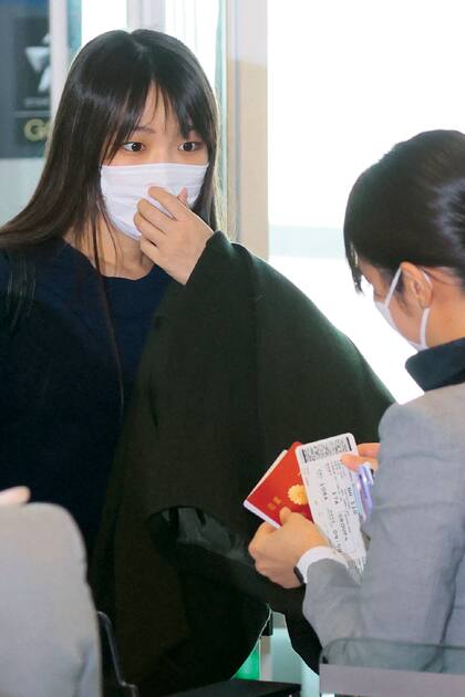 Mako estudió Arte y Patrimonio Cultural en la Universidad Cristiana Internacional de Tokio y se especializó en museología en la Universidad de Leicester.