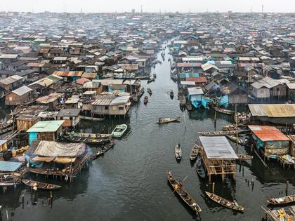 Makoko, un barrio de Nigeria, ejemplo de la dimensión de las urbanizaciones