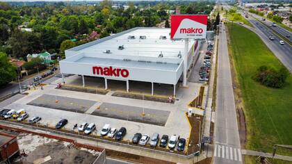 Makro llegó al país en 1988 y hoy cuenta con 24 supermercados mayoristas, incluyendo el de Benavídez
