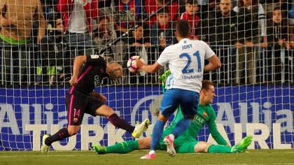 Málaga sella el 2-0, Mascherano no llega