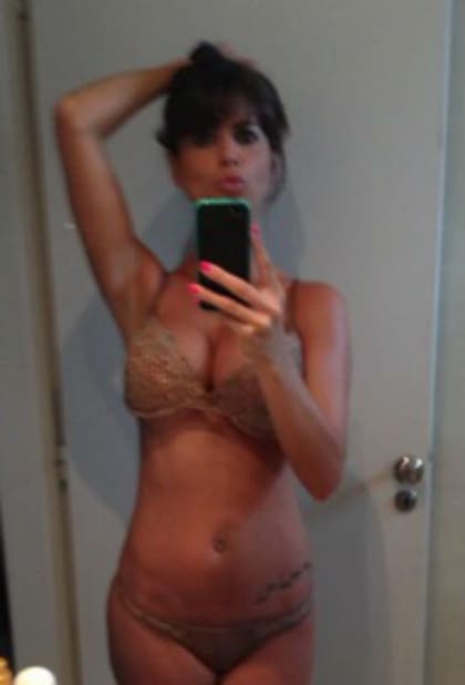 Male y una de las recientes fotos hot que subió a Twitter