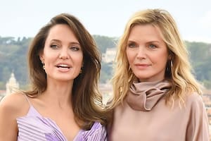 Pfeiffer y Jolie: chicanas, piropos y confesiones de dos mujeres fuertes