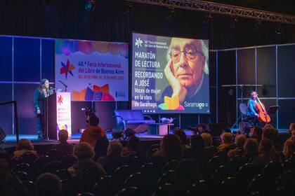 Malena Guinzburg también participó en el homenaje al escritor portugués