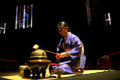 Malena Higashi, experta en ceremonias de té japonesa