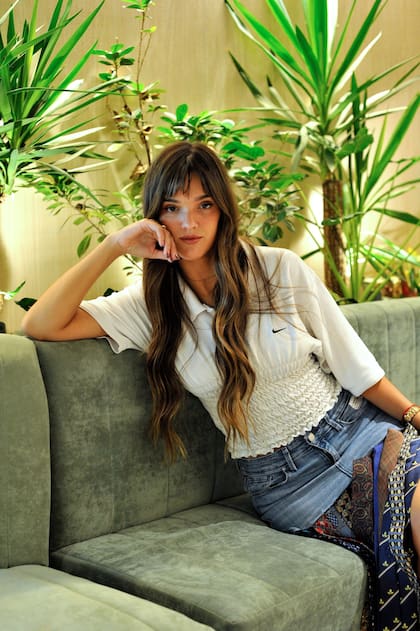 Malena Ratner es una de las protagonistas de Verdad o Shot, una de las ficciones verticales de Shorta, la nueva paltaforma argentina de series para ver en el celular