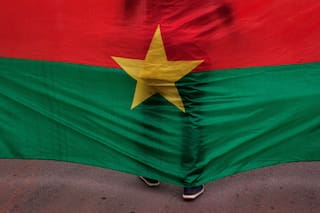 Mali y Burkina Faso vetan entrada de estadounidenses en represalia por medida similar de EEUU