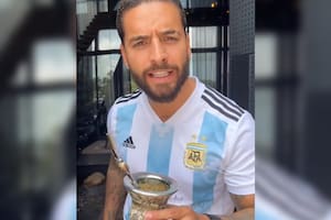 Maluma anunció un show en la Argentina, lo promocionó con un mate y se hizo viral por un detalle