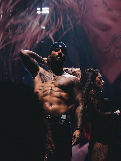 Maluma detalló cómo combina ejercicio, meditación y hábitos saludables para mantenerse en forma (Foto: Instagram @maluma)