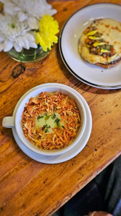 Malvón Villa Crespo invita a cocinar a Víctor García, conocido como @elgordococina