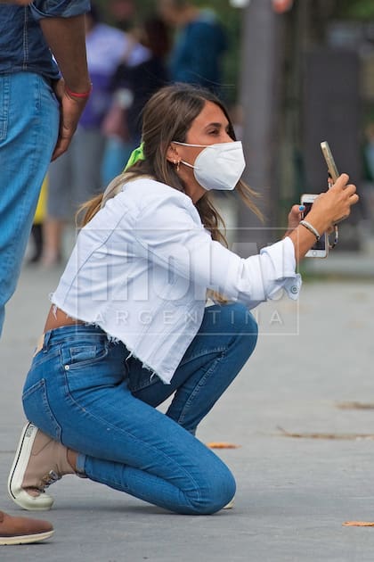 Mamá y fotógrafa, Antonela retrató cada momento del paseo por la ciudad con Thiago, Mateo y Ciro.