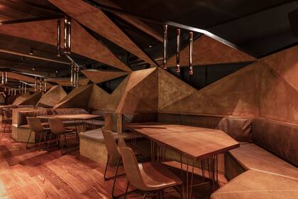 Mamba, el restaurante del Palermo cuyo diseño imita el cuerpo de una serpiente, en referencia a la Black Mamba, la más venenosa del mundo