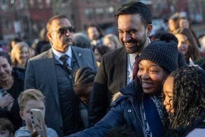 Mamdani, alcalde de Nueva York, firmó un proyecto para instalar baños públicos en toda la ciudad