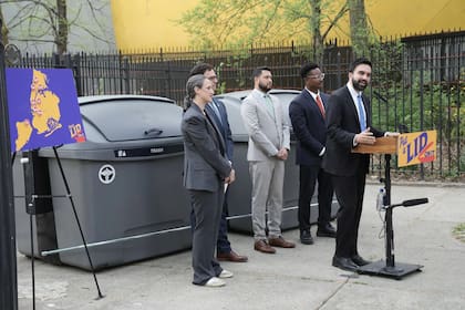 Mamdani anunció que la recolección de basura en Nueva York se realizará con camiones automatizados de carga lateral