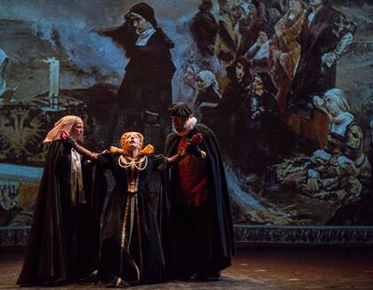 Manada de lobos y la gran belleza escénica que logra la dupla Helena Tritek-Eugenio Zanetti