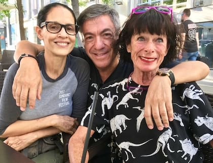 Mañas junto a Sonia Braga y Geraldine Chaplin, a quienes considera hermanas de la vida