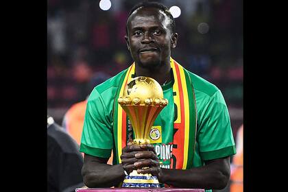 Mané cumplió el sueño de ser campeón de África con Senegal, ¿podrá jugar el mundial para su país?