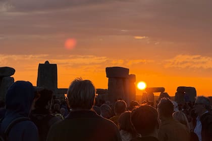 Manhattanhenge proviene del monumento prehistórico Stonehenge en Inglaterra, que padece del mismo fenómeno