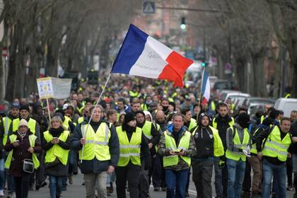 Manifestación contra el Gobierno de Macron, de los "chalecos amarillos" (gilets jaunes) en Toulouse, al sur de Francia, el 29 de diciembre de 2018.