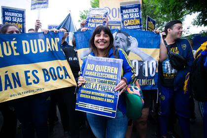 Manifestación en apoyo a Juan Román Riquelme y llamado de elecciones en La Boca.