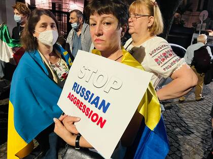 Manifestación en la embajada de Ucrania.