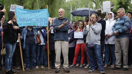 Manifestación en respaldo a Ricardo Villalba, ayer al mediodía, en Mendoza