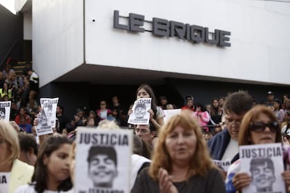 Manifestación en Villa Gesell por el asesinato de Fernando Baez Sosa