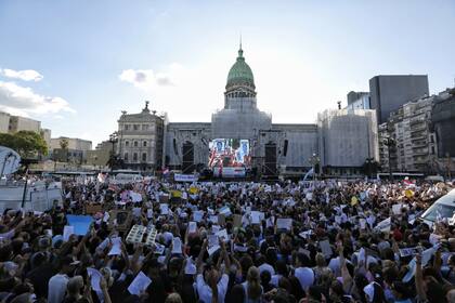 Manifestación frente al Congreso por el asesinato de Fernando Baez Sosa en Villa Gesell