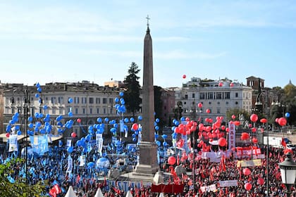 La protesta contra el gobierno de Meloni en la Piazza del Popolo 