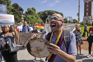 Cumbre de la Celac: manifestantes a favor y en contra de Maduro estuvieron cara a cara en Retiro