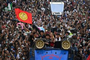 Rey en problemas. Una rebelión prodemocracia desafía a la monarquía de Tailandia