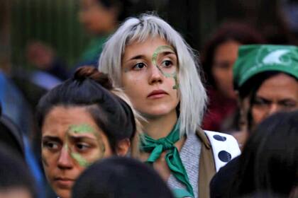 Miles de mujeres se sumaron a la iniciativa frente al Congreso