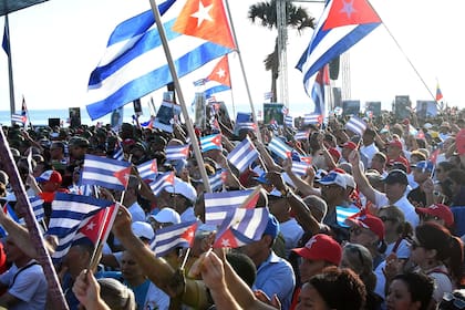 Manifestantes en una concentración en la Tribuna Antiimperialista "José Martí", en La Habana, capital de Cuba, el 22 de mayo de 2026.