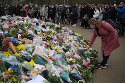 Manifestantes piden una mayor seguridad pública para las mujeres después de la muerte de Sarah Everard, en las protestas en el centro de Londres el 14 de marzo de 2021
