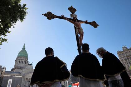 Sectores religiosos se movilizaron frente al Congreso de la Nación en contra del proyecto de legalización del aborto, el 10 de diciembre